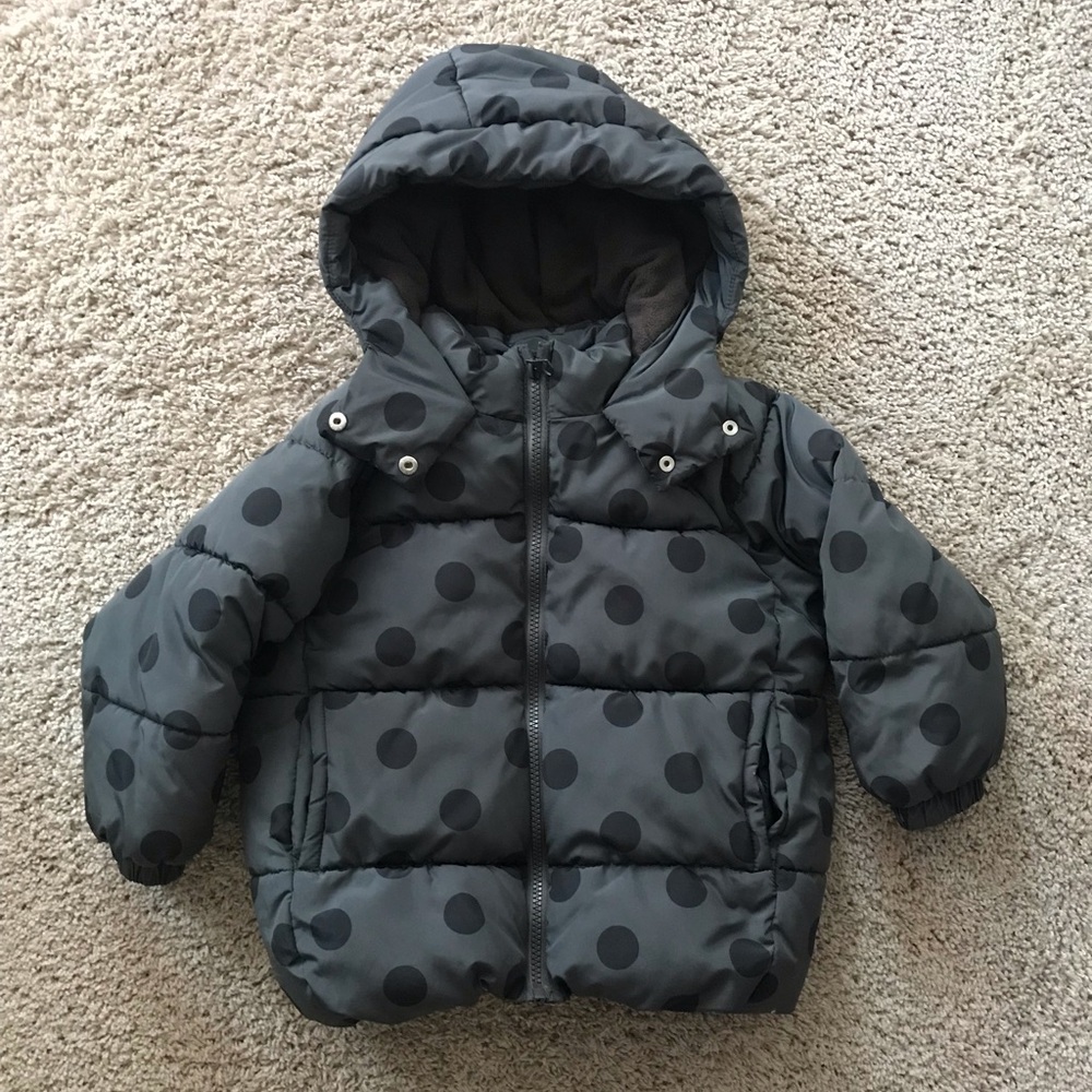 Zara Girls gray puffer coat with hood. Size 4-5